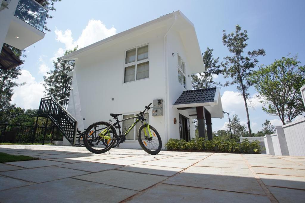 Pabis Luxurious Stay ไวทีรี ภายนอก รูปภาพ