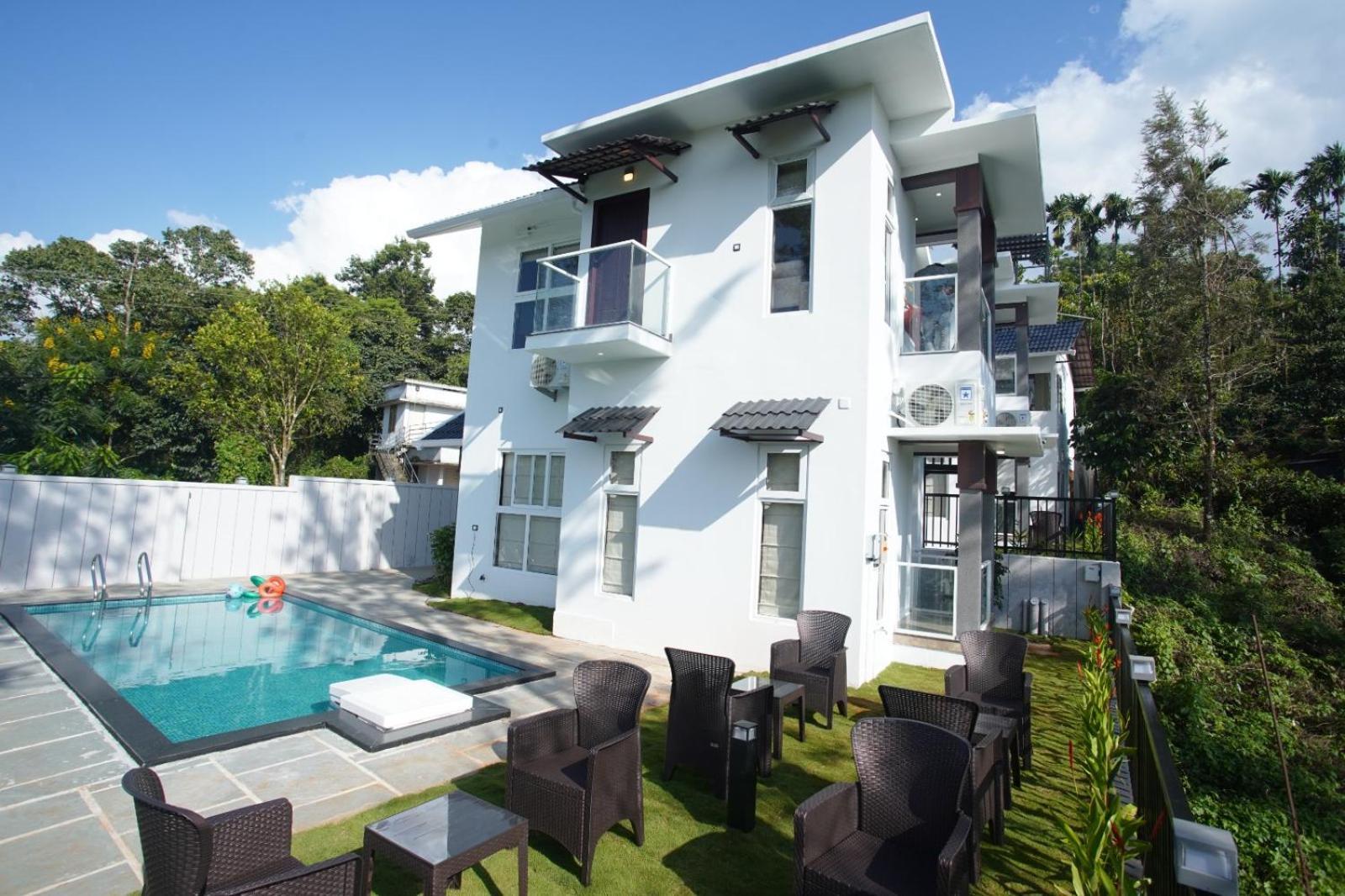 Pabis Luxurious Stay ไวทีรี ภายนอก รูปภาพ